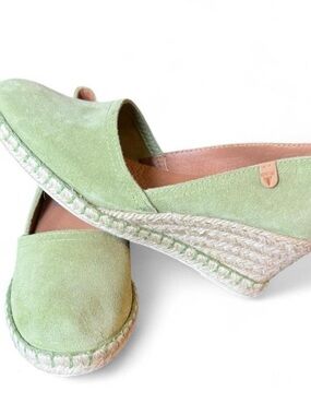 Women’s pistachio Green Suede Wedges